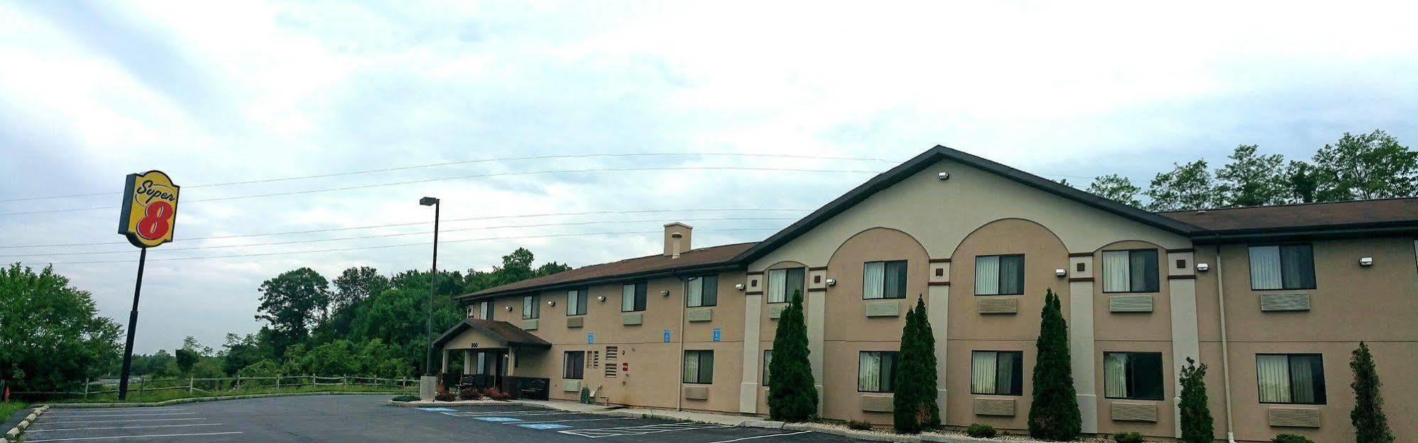 Super 8 By Wyndham Thurmont Εξωτερικό φωτογραφία